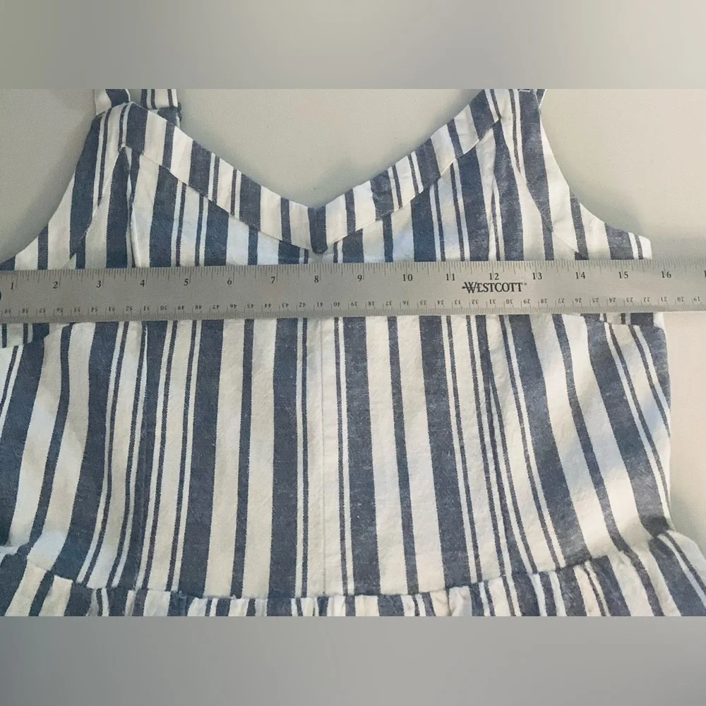Roxy Women’s Navy and White Striped Dress, XL
85% Cotton, 15 Linen - Picture 13 of 15